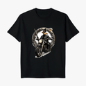 Camiseta com estampa frontal de um mago sobre uma motocicleta, segurando um cajado com um anel mágico ao fundo detalhado com luzes pequenas.