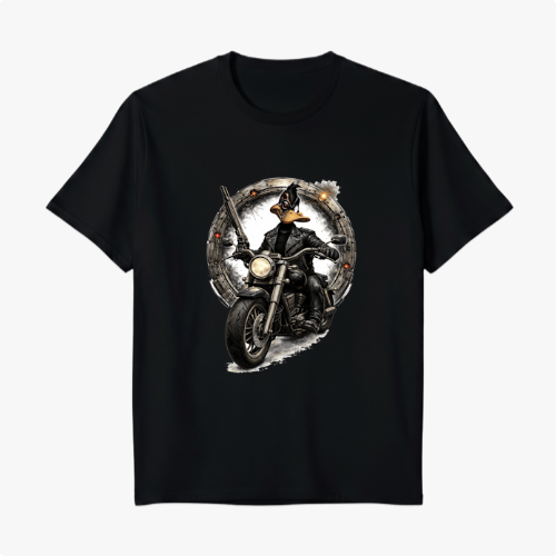 Camiseta com estampa frontal de um mago sobre uma motocicleta, segurando um cajado com um anel mágico ao fundo detalhado com luzes pequenas.