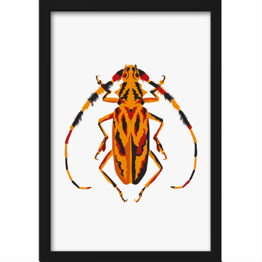 Quadro com estampa frontal de um inseto com detalhes geométricos complexos, incluindo padrões simétricos em tons vibrantes e marcantes nas antenas e corpo.