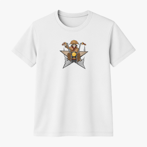 Camiseta com estampa frontal de um cachorro vestido como motociclista segurando guidões, emergindo de uma estrela de cinco pontas com design gráfico detalhado.