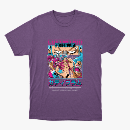 Camiseta com estampa frontal de ilustração em estilo anime, apresentando personagem com pose dinâmica, letras coloridas acima e inscrições japonesas abaixo.