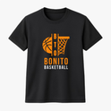 Camiseta com estampa frontal de uma bola de basquete próxima a um aro de cesta, com palavras estilizadas formando "Bonito Basketball".
