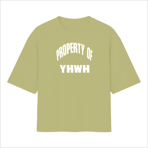 Camiseta com estampa frontal de texto em duas linhas, "PROPERTY OF" em letras maiúsculas arqueadas e "YHWH" centralizado em destaque.