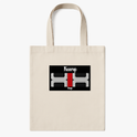 Ecobag com estampa frontal de padrão geométrico simétrico em preto e vermelho, linhas curvas brancas e textos "Kuarup" e "Xingu".