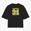 Camiseta com estampa frontal de "SALMO 18" e número "31" em estilo esportivo e estampa traseira idêntica, com lettering e numeração destacados.
