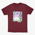 Camiseta com estampa frontal de personagem com fitas, estrelas ao redor, texto vertical "SYLVEON" e "#0700".