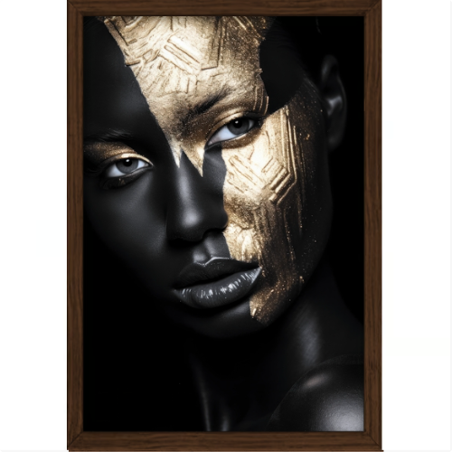 Quadro com estampa frontal de rosto feminino em close com maquiagem artística, trazendo contraste marcante entre detalhes metálicos e sombreados.