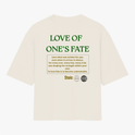 Camiseta com estampa frontal de "Stoic" em letras destacadas e estampa traseira com frase "Love of One's Fate" complementada por texto filosófico detalhado.