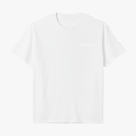 Camiseta com estampa frontal da palavra "RIVALS" e estampa traseira de carro de corrida com múltiplas repetições de "RIVALS" e frase inspiradora.
