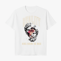 Camiseta com estampa frontal de máscara teatral rachada revelando um rosto de macaco com bandana vermelha, acompanhada pelas frases "Reality" e "Hides Behind The Mask".