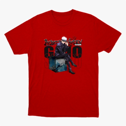 Camiseta com estampa frontal de personagem sentado com cabelo branco e óculos escuros, acompanhado de texto estilizado em japonês e inglês.