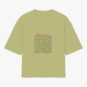 Camiseta com estampa frontal de um caça-palavras com letras agrupadas em quadrado e título "Salmos 24:4" destacado em escrita cursiva no topo.
