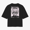 Camiseta com estampa frontal de personagem de mangá sombroso em close e estampa traseira detalhada do mesmo personagem com título "Tokyo Ghoul" acima.