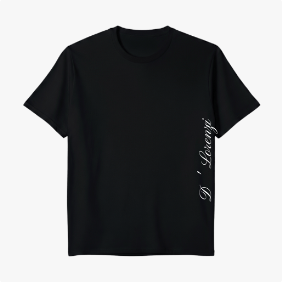Camiseta com estampa frontal de escrita estilizada vertical no lado direito e estampa traseira de imagem colorida de personagem relaxando com frase inspiradora.