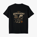 Camiseta com estampa frontal de "Basquete Bonito" com uma bola e estampa traseira de esqueleto com placas de "Repescagem?" e referências à escolhas.