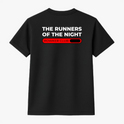 Camiseta com estampa frontal de "The Runners of the Night" em pequeno destaque e estampa traseira grandes letras de "The Runners of the Night" e "Rowker Club".
