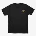 Camiseta com estampa frontal de logotipo estilizado "VALA" e estampa traseira com texto em negrito "NO PLACE FOR" seguido de palavras contra discriminação e ódio.