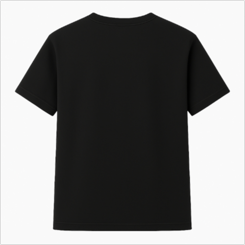 Camiseta com estampa frontal de "RUNNERS" em fonte destacada e "NINES PROJECT" abaixo, sem estampa traseira.