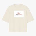Camiseta com estampa frontal de logotipo minimalista composto por símbolo geométrico e texto estilizado, e estampa traseira de logotipo idêntico.