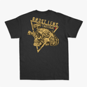 Camiseta com estampa frontal de caveira com óculos táticos dentro de triângulo e estampa traseira de caveira com mesma temática, escrita "Ghost Lens Tactical".