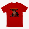 Camiseta com estampa frontal de personagem de anime com expressão intensa abaixo de texto grande e estilizado, incluindo título e caracteres japoneses.