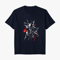 Camiseta com estampa frontal de um herói em pose dinâmica, destacando detalhes vívidos em vermelho com traços sombreados, conferindo profundidade ao design.