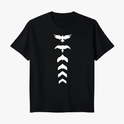 Camiseta com estampa frontal de silhuetas de pássaros em posição de voo decrescente e setas estilizadas apontando para baixo em sequência.