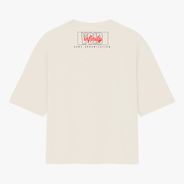 Camiseta com estampa traseira de texto "infinity game organization" em estilo moderno, com destaque para a palavra "infinity" em um design distinto.