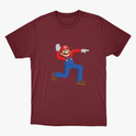 Camiseta com estampa frontal de um personagem icônico de macacão levantando uma mão aberta e apontando na outra direção, em posição alegre e animada.