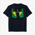 Camiseta com estampa frontal de número "44" e estampa traseira com frase "THE HARDEST PART IS CONTINUING" e figura segurando bandeira do Brasil.