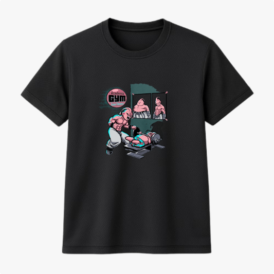 Camiseta com estampa frontal de quadrinhos mostrando personagens musculosos na academia, incluindo cenas de treino e um espelho refletindo um fisiculturista.
