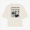 Camiseta com estampa frontal de assinatura estilizada e estampa traseira de foto de piloto com capacete, texto “SEMPRE EM FRENTE” e “TOLET” repetido.