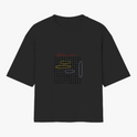 Camiseta com estampa frontal de um caça-palavras com letras agrupadas em quadrado e título "Salmos 24:4" destacado em escrita cursiva no topo.