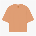 Camiseta com estampa frontal de texto "Forró é patrimônio" e estampa traseira com pequeno logotipo circular acima de texto menor centralizado.