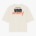 Camiseta com estampa traseira de "ESTD 2025 VOID INFINITY" em tipografia marcante, combinando estilos modernos com um toque ousado.