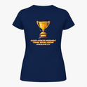 Camiseta com estampa frontal de troféu brilhante e estampa traseira de troféu acima da frase bíblica "Quem vencer herdará todas essas coisas. Apocalipse 21:7".