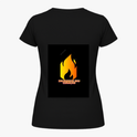 Camiseta com estampa frontal de chama pequena e estampa traseira de chama grande com texto "INCENDEIE SEU CORAÇÃO" sobreposta.