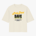 Camiseta com estampa frontal de "Only Jesus Save" acompanhada de "The Life's Good 2026" entre estrelas e símbolos, e estampa traseira de "God is Good".