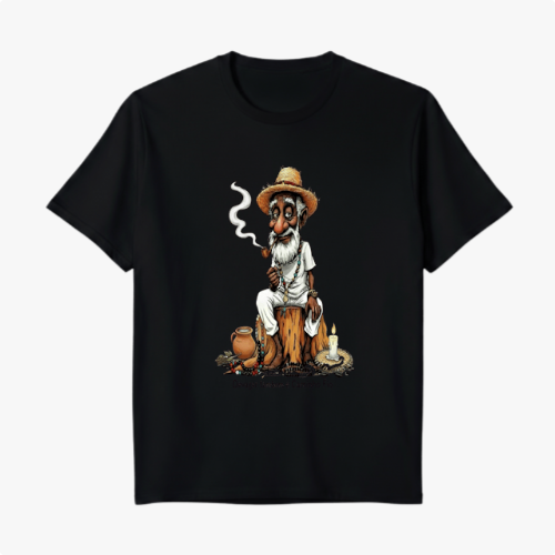 Camiseta com estampa frontal de personagem sentado em tronco, vestindo chapéu e roupas rústicas, segurando cachimbo, com jarro e fogo ao lado.
