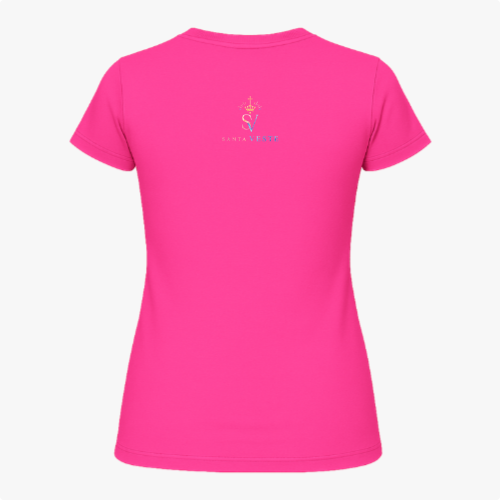 Camiseta com estampa frontal de imagem de Nossa Senhora em moldura colorida com flores e frase "Nossa Senhora, rogai por nós" e estampa traseira de logotipo com cruz e texto.