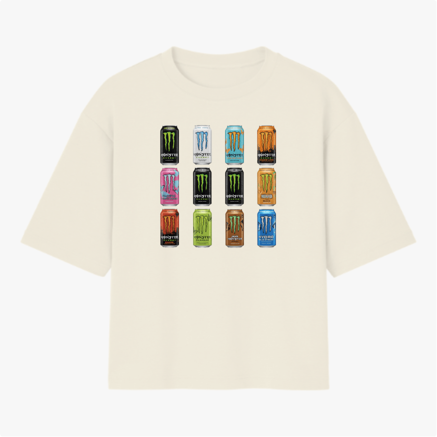 Camiseta com estampa frontal de 12 latas de energéticos dispostas em três linhas e quatro colunas, cada uma com um design e cores distintos.