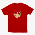Camiseta com estampa frontal de guerreiro musculoso segurando uma arma sobre fundo circular e estampa traseira de personagem em pose poderosa com texto.