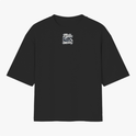 Camiseta com estampa frontal de um motor turbo estilizado e frase "Mais pressão, menos money" e estampa traseira detalhada com mesma temática.