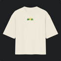 Camiseta com estampa frontal de texto estilizado "Acorda Brasil" e estampa traseira de mapa do Brasil integrado ao design da bandeira nacional.