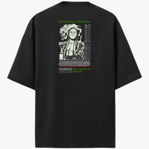 Camiseta com estampa frontal de dragão circular acompanhado do texto "FINISH HIM!!" e estampa traseira de personagem com texto em torno e detalhes gráficos.
