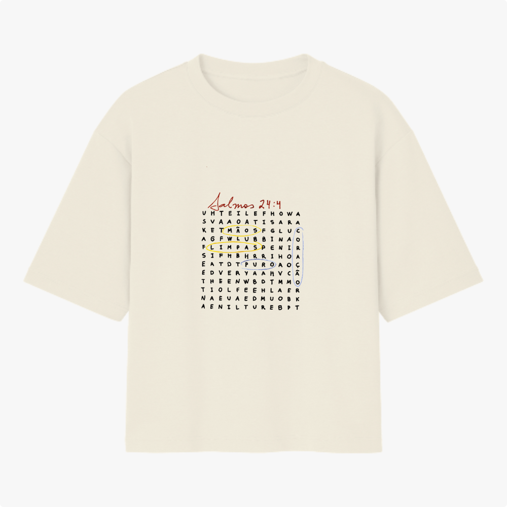 Camiseta com estampa frontal de um caça-palavras com letras agrupadas em quadrado e título "Salmos 24:4" destacado em escrita cursiva no topo.