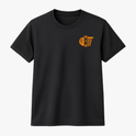Camiseta com estampa frontal de bola de basquete e cesta, acompanhada da palavra "BIDO" estilizada verticalmente, e estampa traseira com a mensagem "X LISO & ENTERRA FÁCIL".