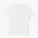 Camiseta com estampa frontal de texto "YAMA JIU JITSU" e estampa traseira de símbolo estilizado rodeado pelas palavras "YAMA JIU JITSU".