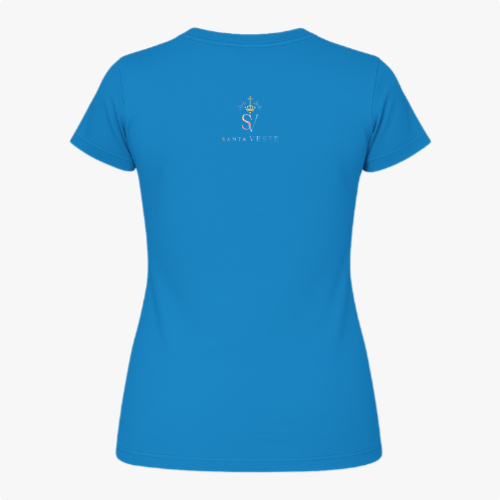 Camiseta com estampa frontal de imagem de Nossa Senhora em moldura colorida com flores e frase "Nossa Senhora, rogai por nós" e estampa traseira de logotipo com cruz e texto.