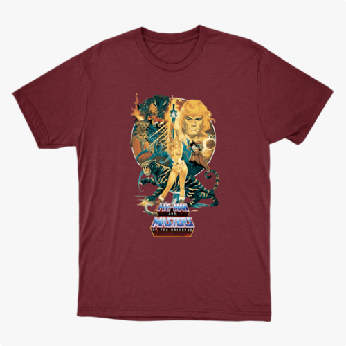 Camiseta com estampa frontal de personagem central empunhando espada, com tigre e figuras heroicas ao fundo, acompanhadas de um logotipo estilizado.